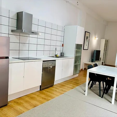 Reina Loft 아파트
